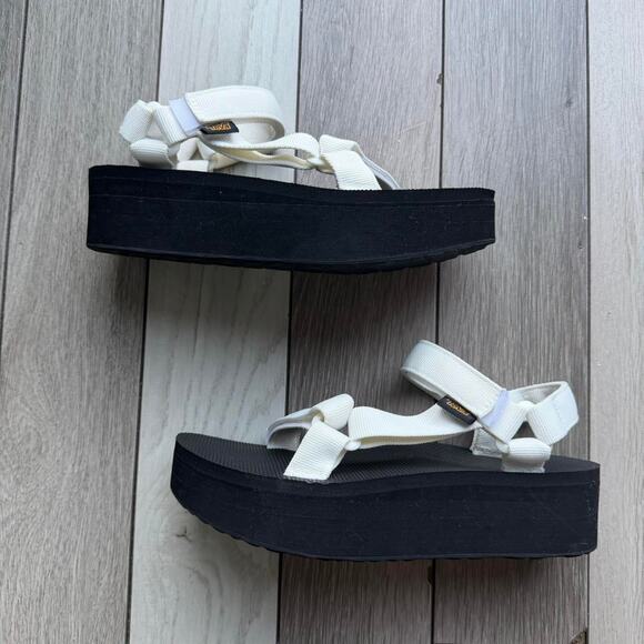 Teva Shoes - Teva platform universal sandals black